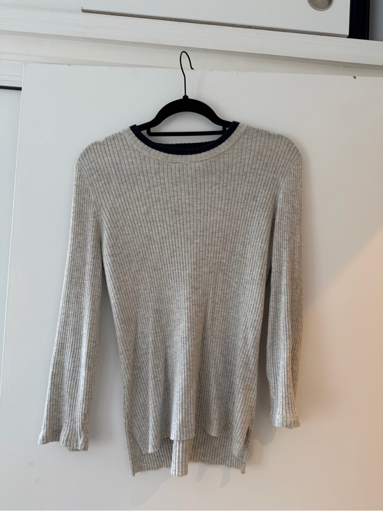 Frame Denim Sweaters - Frame Light Gray Ribbed Long Sleeve Knit Top
